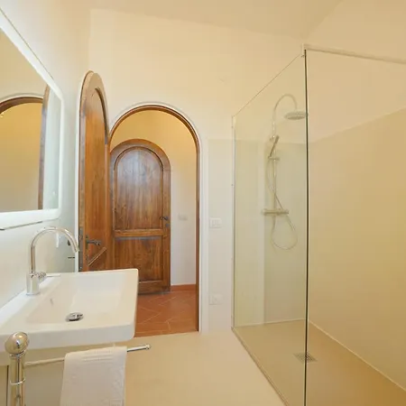 Tenuta D'elci - Relax E Piscina Nel Bosco Vila *
