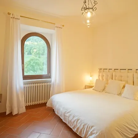 Tenuta D'elci - Relax E Piscina Nel Bosco Vila