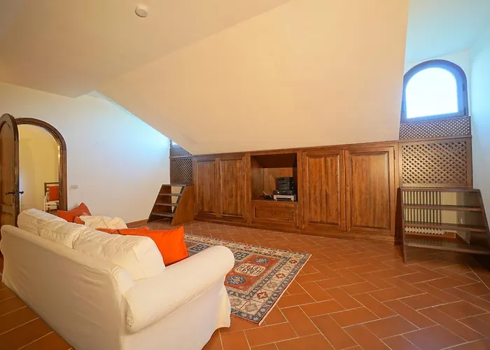 Tenuta D'elci - Relax E Piscina Nel Bosco *